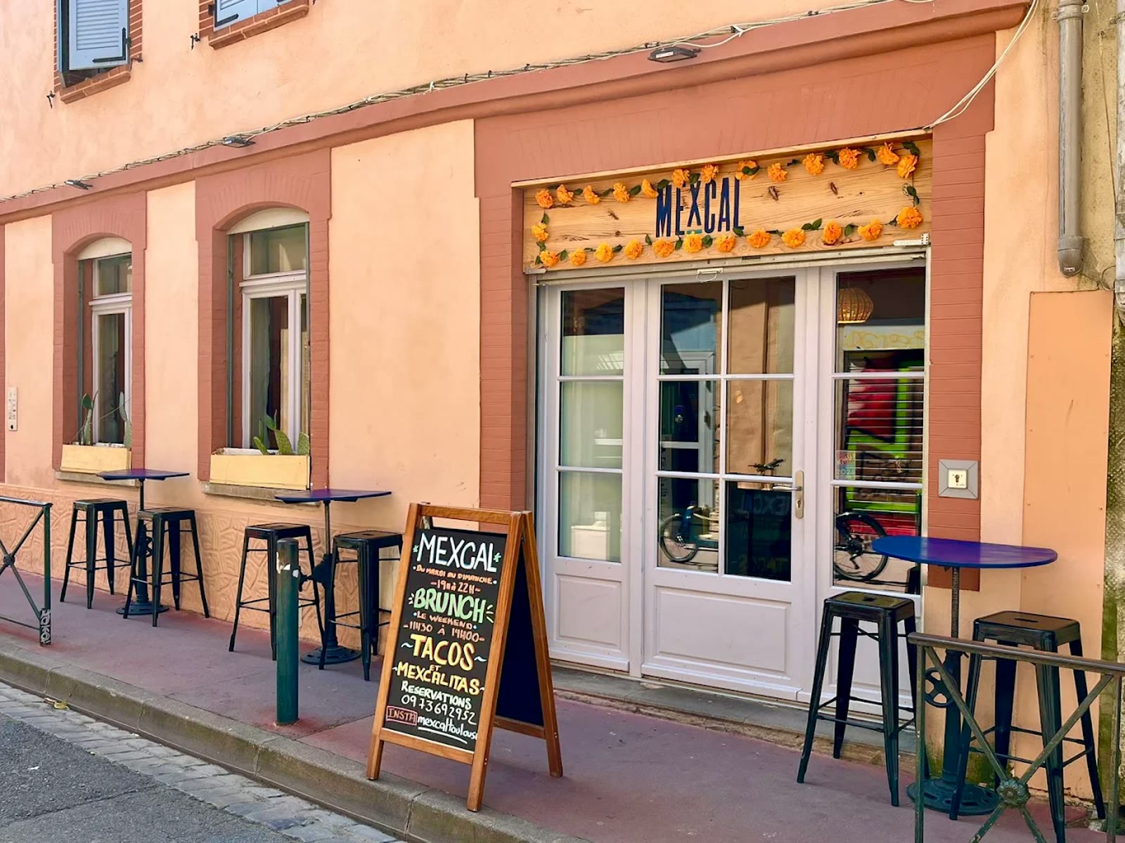 Devanture du restaurant Mexcal, rue Saint-Charles